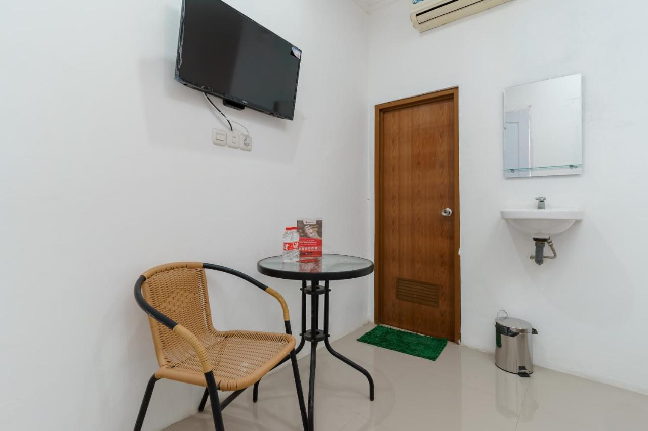 Reddoorz Syariah Near Universitas Borobudur Jakarta Exterior photo