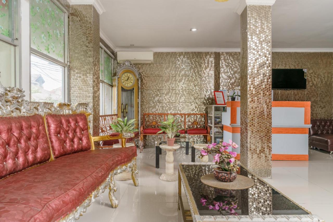 Reddoorz Syariah Near Universitas Borobudur Jakarta Exterior photo